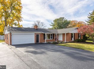 204 Laurel Hill Dr, Stephens City, VA 22655