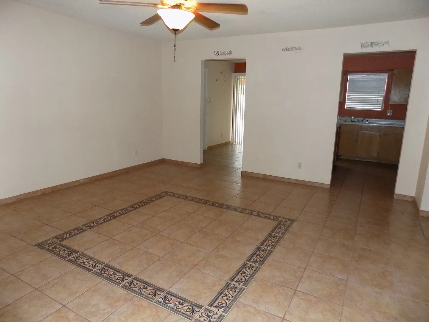 3 Bed 2 Bath Home In Town! — Photo 2