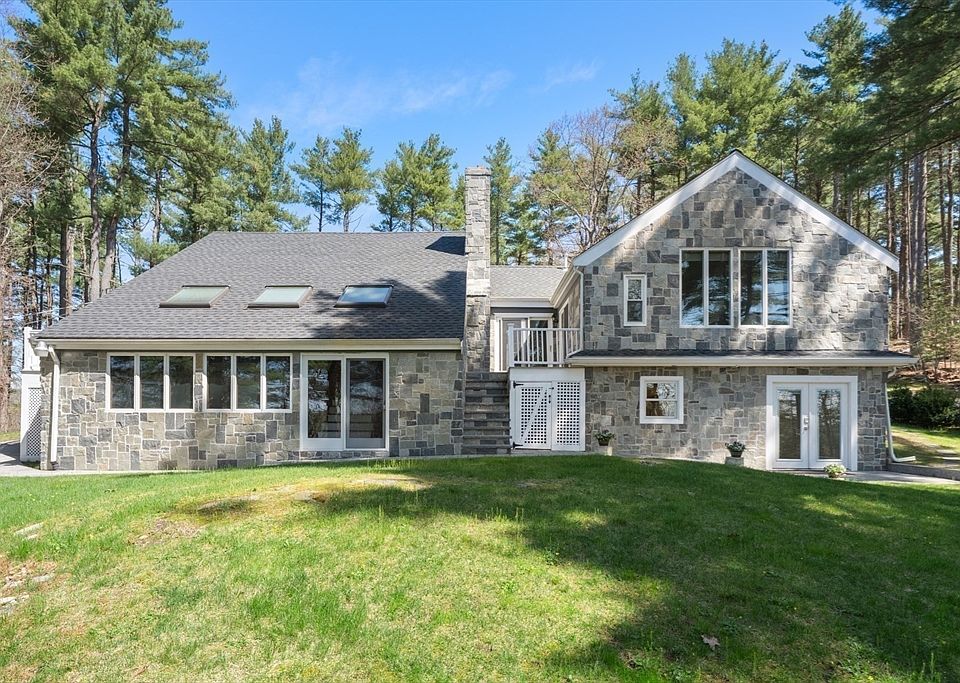 1st image of 40 Hobbs Brook Rd