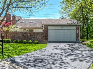 15834 Kersten Ridge Dr, Chesterfield, MO 63017