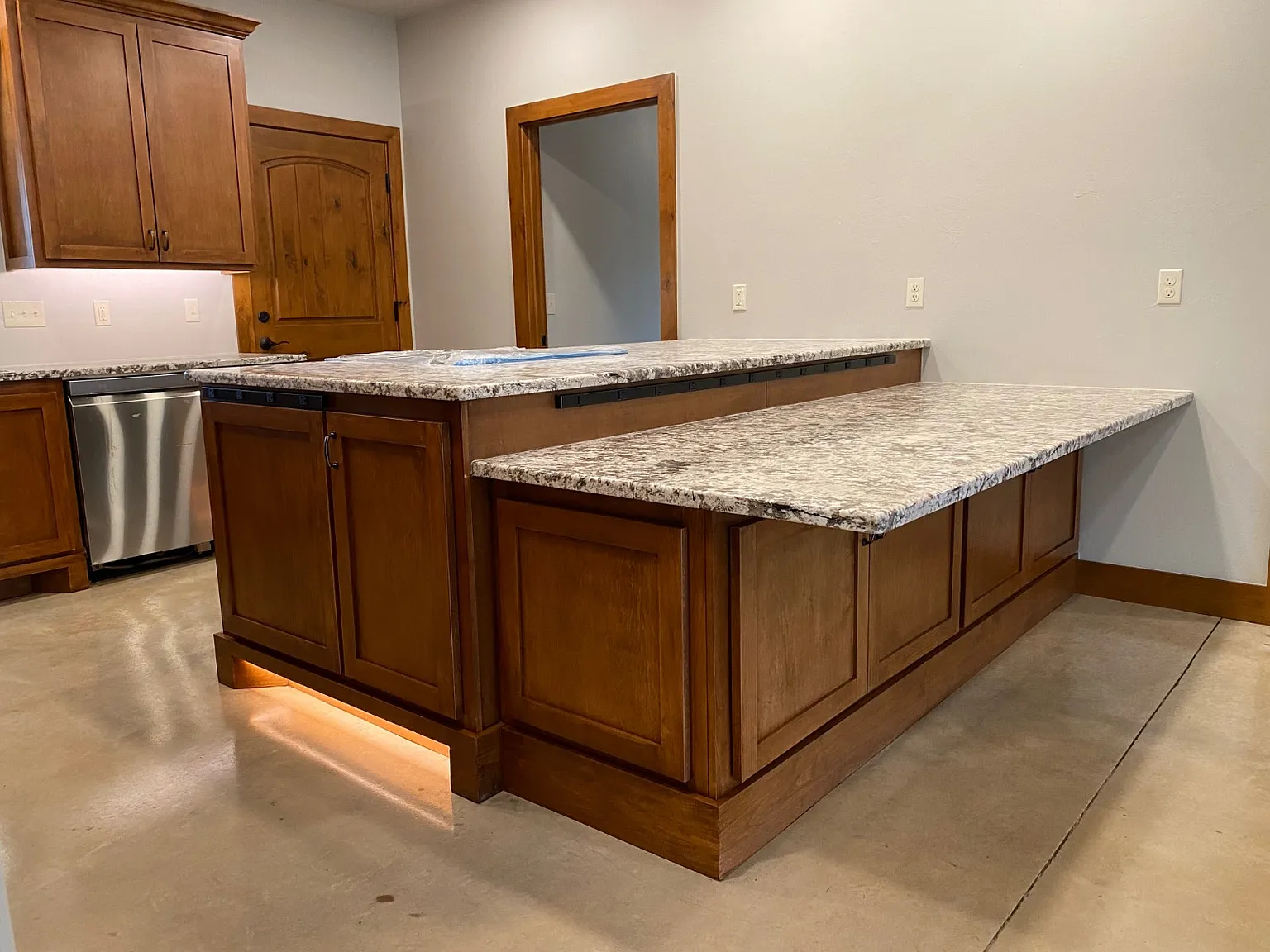 2 bed, 2.0 bath, 1410 sqft, $2,295 — Photo 4