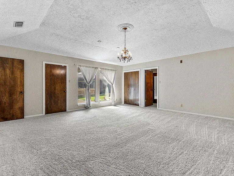 4010 Paraguay Cir — Photo 17