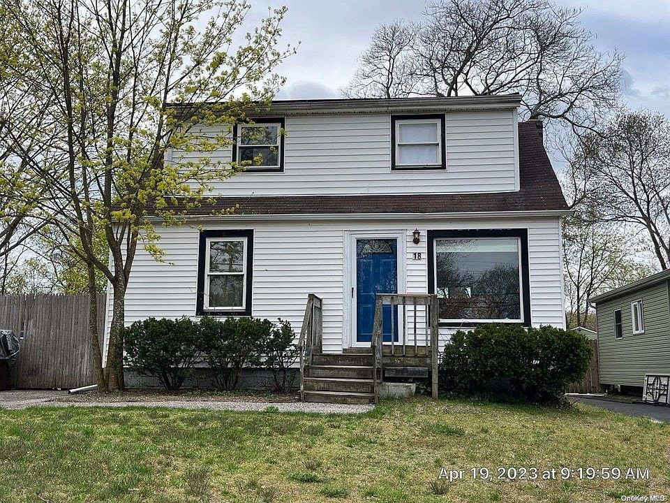 1st image of 18 W Mastic Boulevard