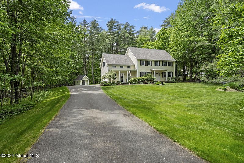 2nd image of 41 Avon Court