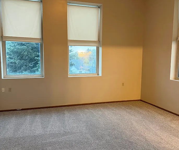 416 Sullivan Ave W #305 — Photo 4