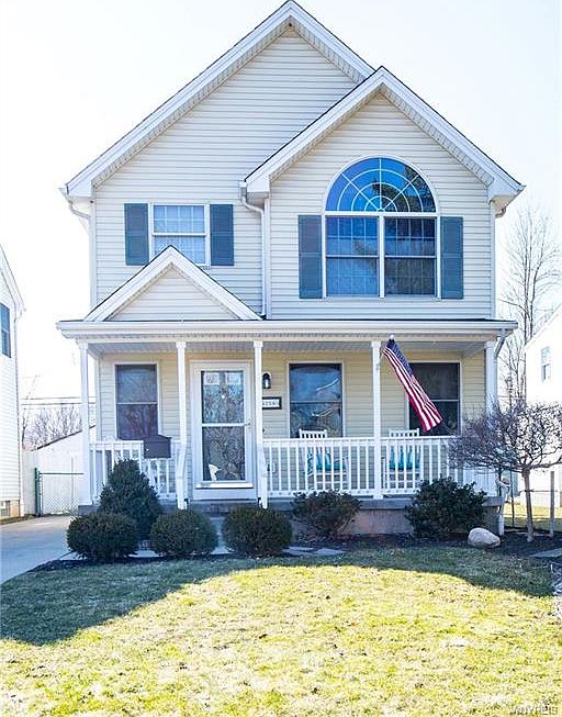 1st image of 258 Lyndale Ave