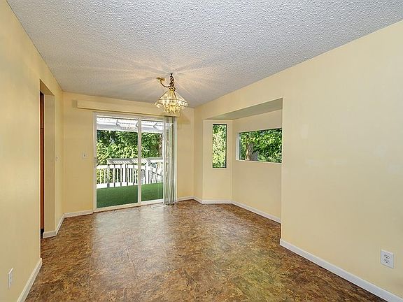 5th image of 11020 24th Dr SE