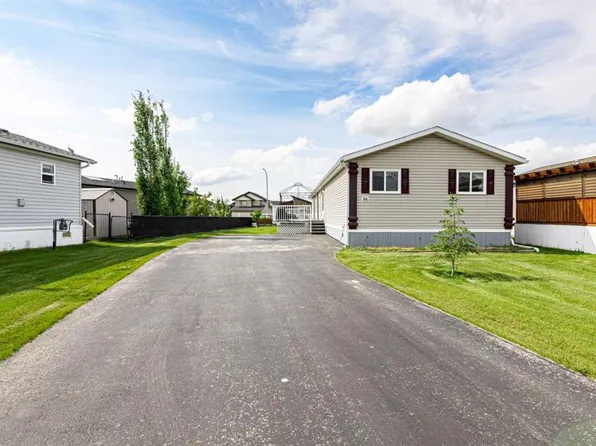 15 Mackenzie Ranch Way #98, Lacombe, AB T4L 0B4