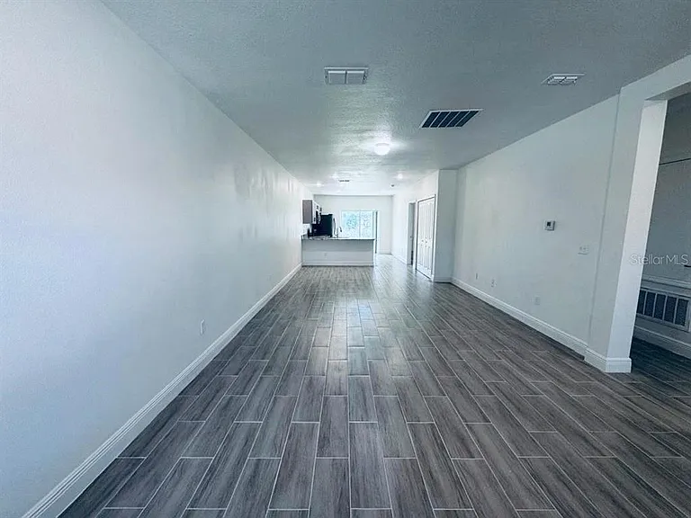 309 Clermont Dr #B — Photo 6