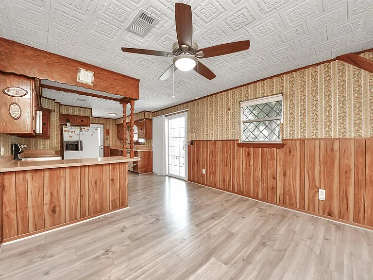 535 Pampa St — Photo 25