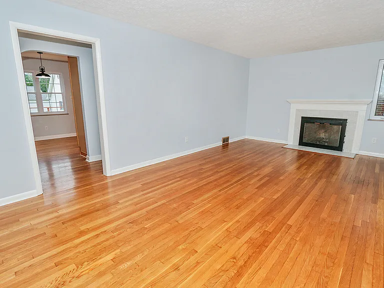 62 Edgevale Rd — Photo 3
