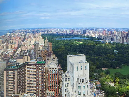 Sold by Sotheby's International Realty | media 4