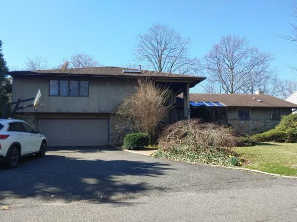41 Willow Rd, Woodmere, NY 11598