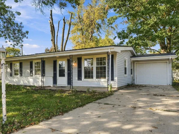 214 W Crown Ln, Fort Wayne, IN 46807