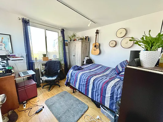 Rented by The Downtown LLC | media 27