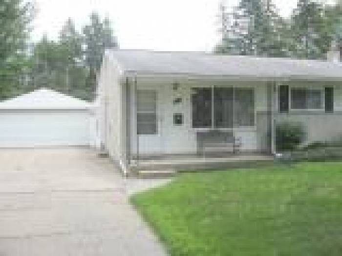1st image of 591 Canterbury Dr