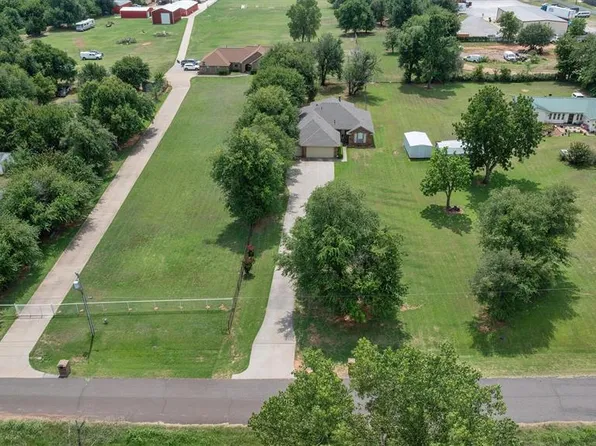 2138 E Frontier Ter, Mustang, OK 73064