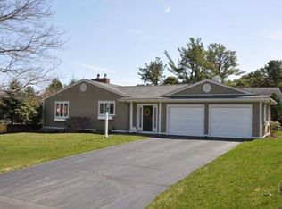 11 Sea Cove Rd, Cumberland Foreside, ME 04110