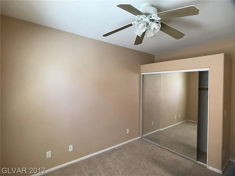 218 Opera House St — Photo 6