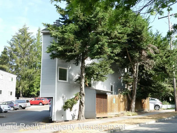 4727 Sand Point Way NE, Seattle, WA 98105