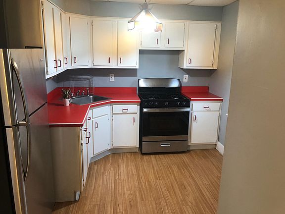 2nd image of 185 Tontine Ave Floor 2