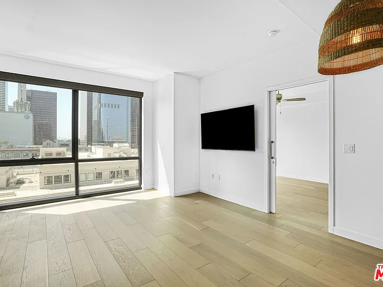 400 S Broadway Ave #1608 — Photo 36