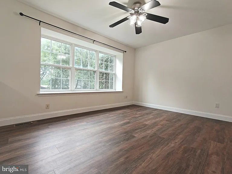 104 Coventry Way — Photo 8