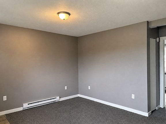 3rd image of 23 Ash Rd #4