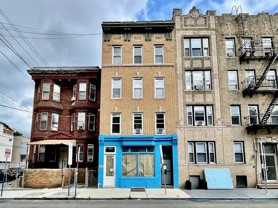 388 Baldwin Ave #3
