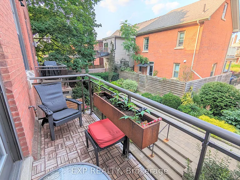 152 Annette St #206 — Photo 15