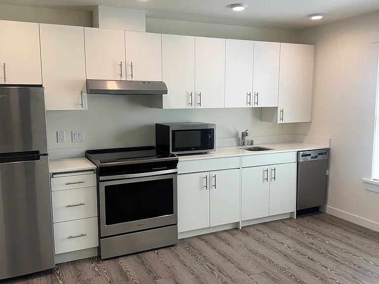 Louisa Hotel Apartments — Photo 18