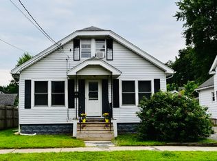 11 Turner St, Springfield, MA 01108