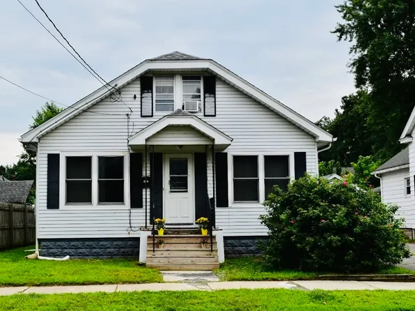 11 Turner St, Springfield, MA 01108