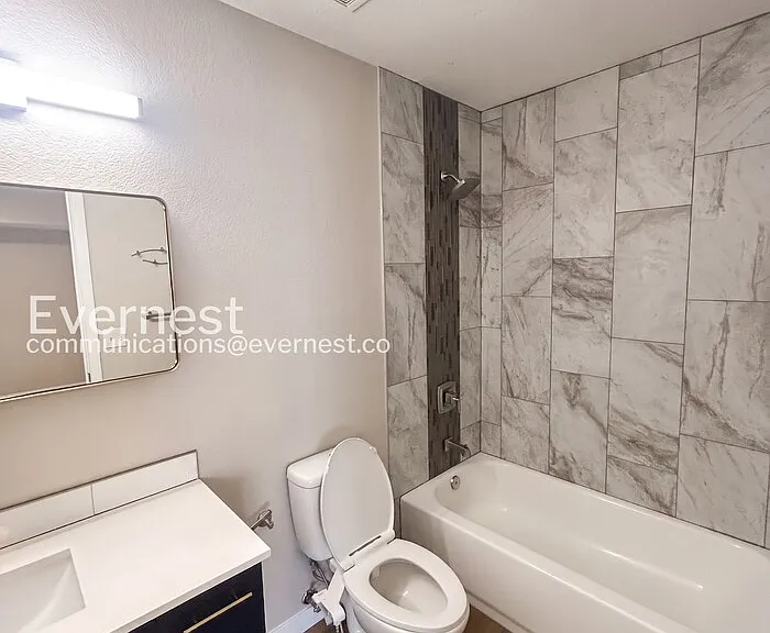6639 Rio Bravo Grv — Photo 9