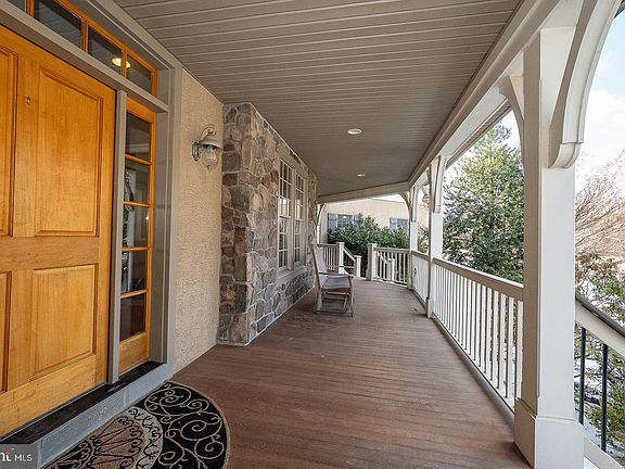 4th image of 1771 Indian Run Rd