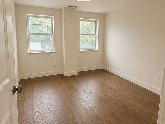 2nd image of 1922 Brown St #1