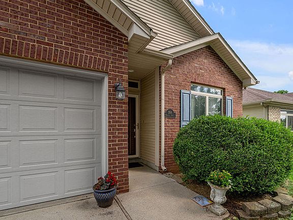 4th image of 308 Princess Arch Ln