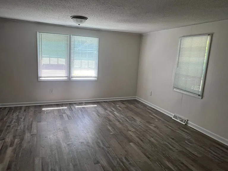 208 Wheeler St — Photo 3