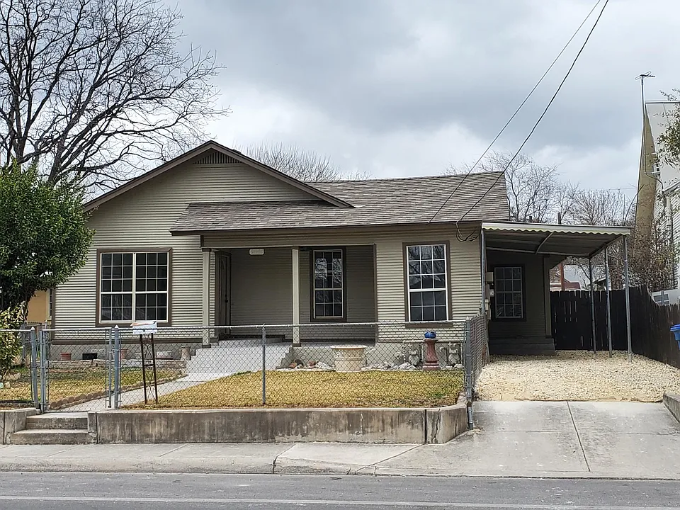 1923 W Poplar St