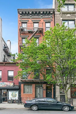 Sold by Compass | media 18