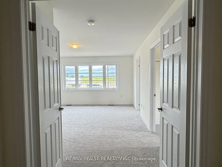 2 Ed Ewert Ave — Photo 10