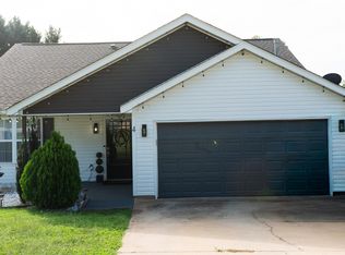 4 Dill Creek Ct, Greer, SC 29650