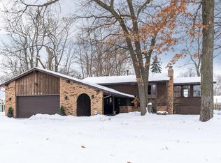 7474 Groveland Rd, Mounds View, MN 55112