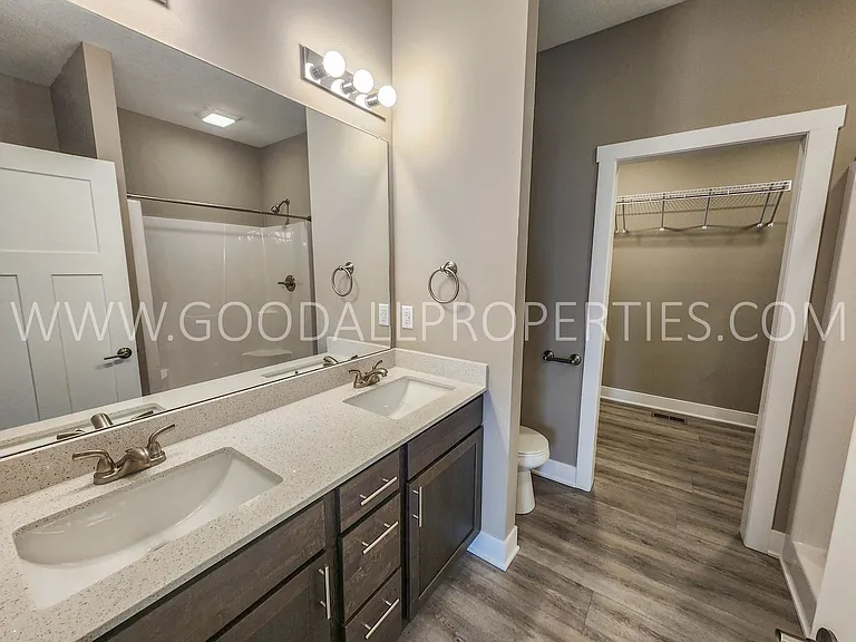 650 NW Rosemont Dr — Photo 6