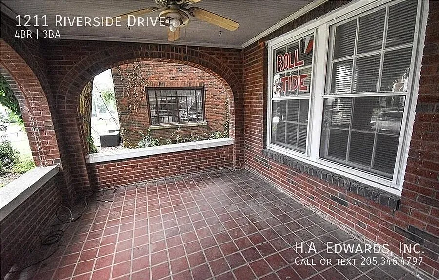 1211 Riverside Drive — Photo 2