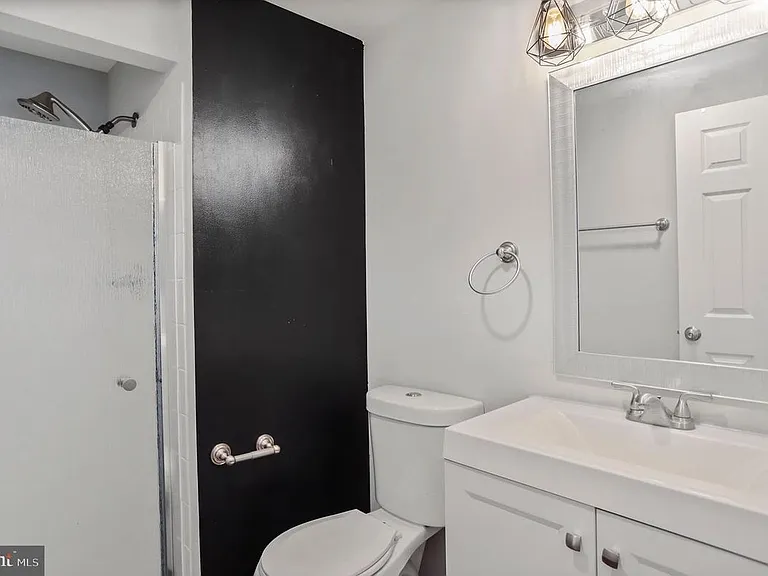 1523 Kensington Dr — Photo 24