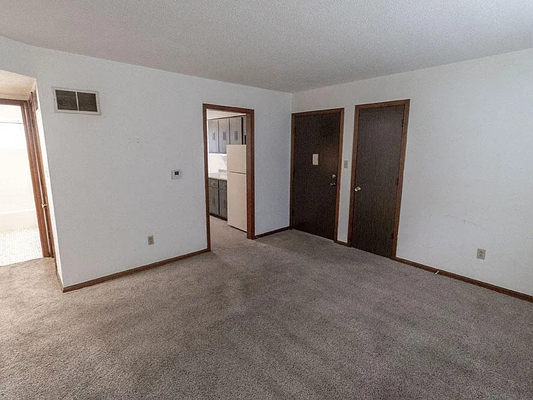 2908 Leeway Dr #D — Photo 4