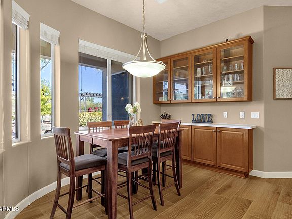3rd image of 10254 N DEMARET Drive
