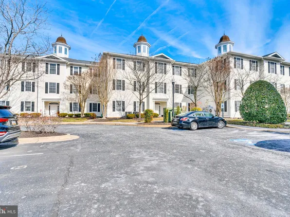 3 Oakley St APT 105, Cambridge, MD 21613