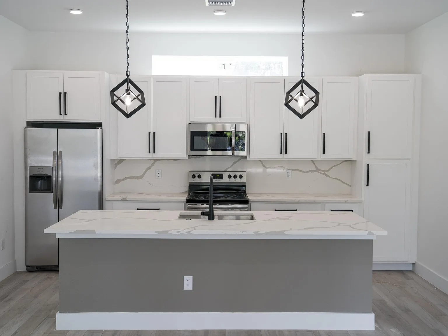2 bed, 1250 sqft, $2,350 — Photo 4
